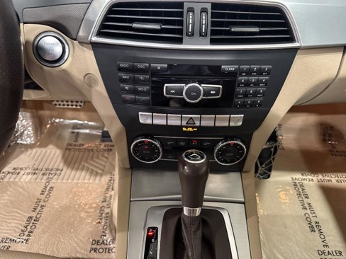 Used 2013 Mercedes-Benz C 250 Coupe image 38