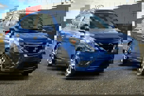Used 2016 Nissan Versa SL image 10