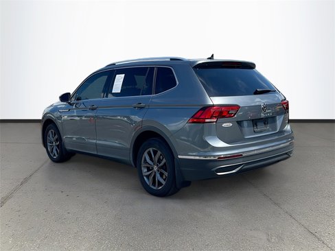 Used 2022 Volkswagen Tiguan SE image 5