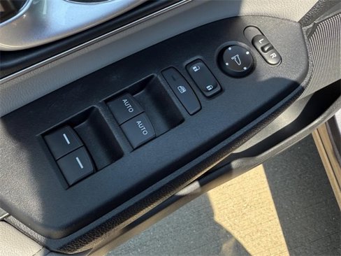 Used 2021 Honda CR-V Touring image 15