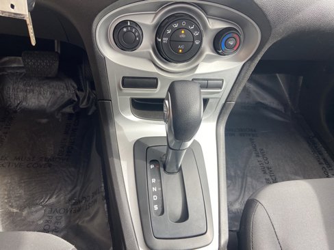 Used 2018 Ford Fiesta SE image 15