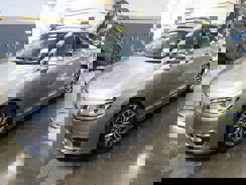 Used 2020 Lincoln MKZ w/ Convenience Package image 3