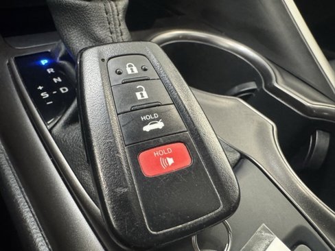 Used 2021 Toyota Camry SE w/ Cold Weather Package image 36