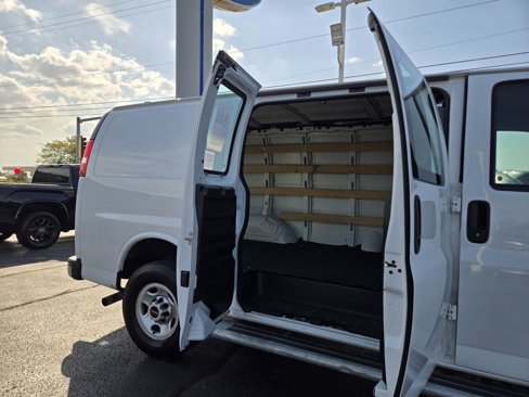 Used 2023 GMC Savana 2500 w/ Driver Convenience Package image 22