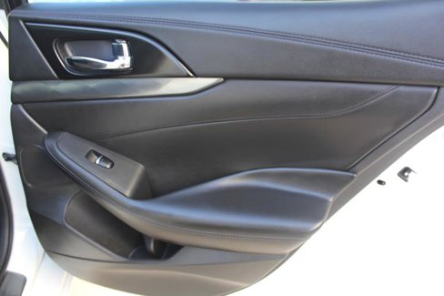 Used 2018 Nissan Maxima SR w/ Midnight Edition image 16