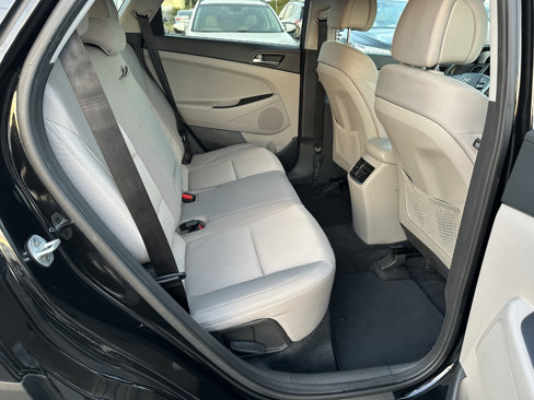 Used 2017 Hyundai Tucson Sport image 11