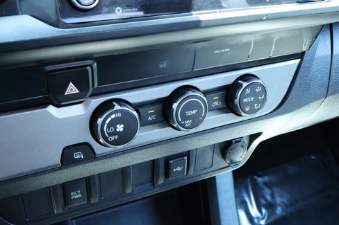 Used 2020 Toyota Tacoma SR image 14