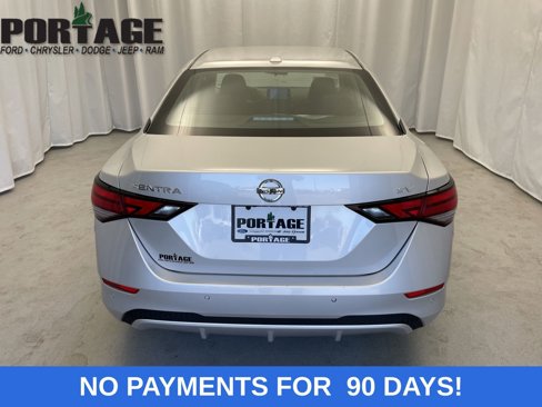 Used 2023 Nissan Sentra SV image 3