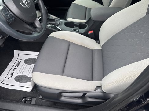 Used 2024 Toyota Corolla LE image 7