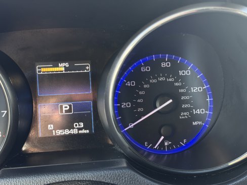 Used 2016 Subaru Outback 2.5i Premium image 3