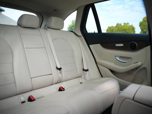 Certified 2022 Mercedes-Benz GLC 300 4MATIC w/ Premium Package Lite image 37