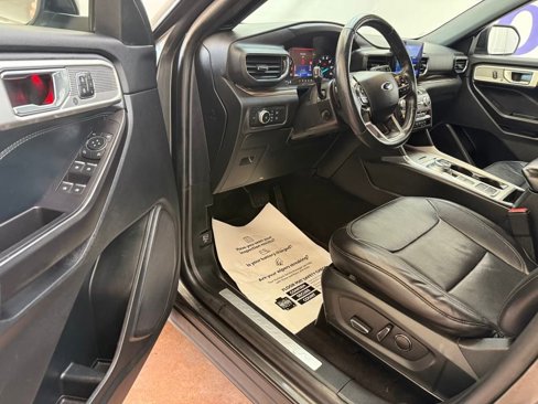 Used 2020 Ford Explorer Limited image 10