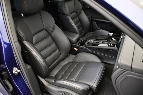 Certified 2023 Porsche Macan GTS image 49