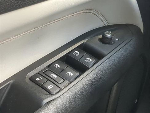 Certified 2022 Jeep Compass Limited w/ Elite Group image 28