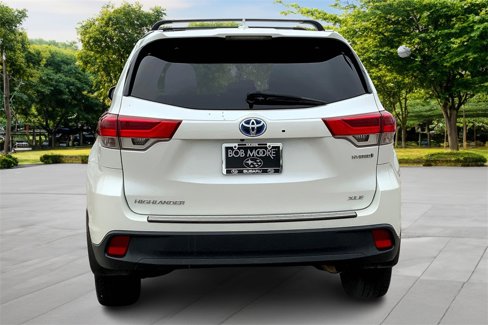 Used 2018 Toyota Highlander XLE image 5