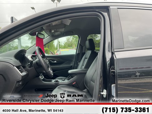 Used 2022 GMC Terrain SLT w/ LPO, Floor Liner Package image 14