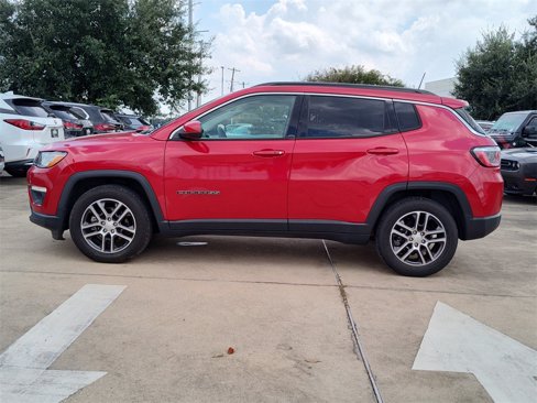 Used 2019 Jeep Compass Latitude image 4