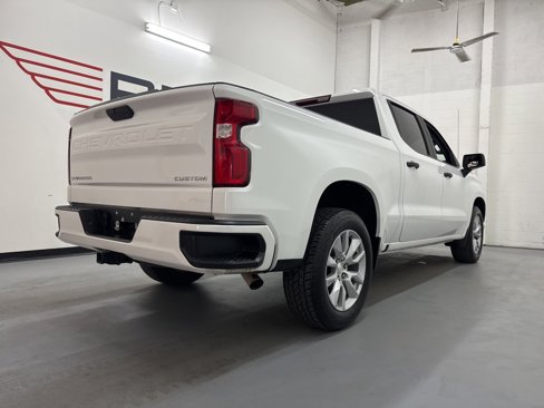 Used 2021 Chevrolet Silverado 1500 Custom w/ Safety Confidence Package image 9