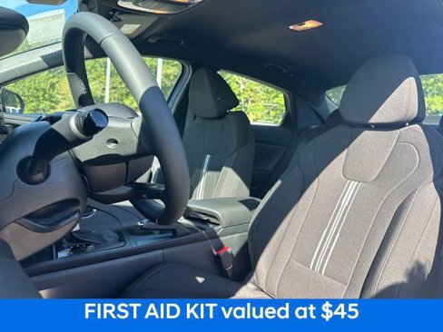 New 2025 Hyundai Elantra Sport image 9