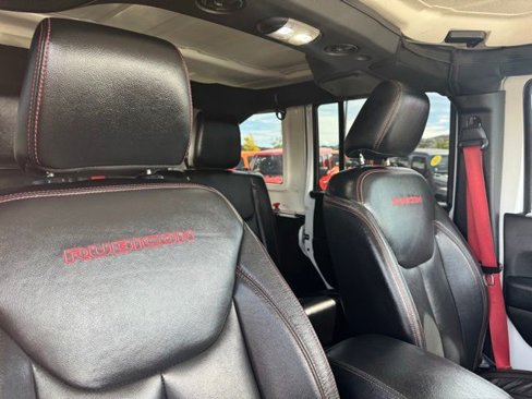 Certified 2017 Jeep Wrangler Unlimited Rubicon image 28