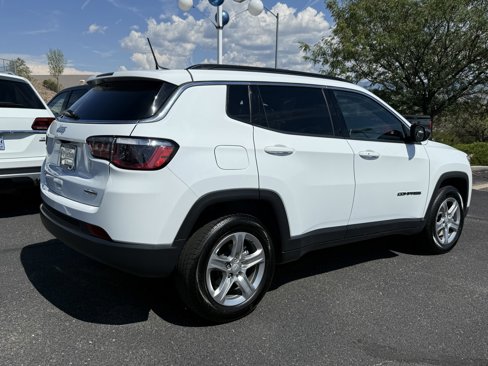 Used 2024 Jeep Compass Latitude image 5