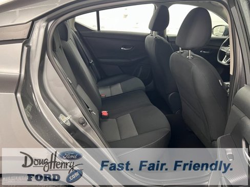 Used 2023 Nissan Sentra SV image 34