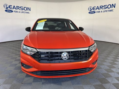 Used 2019 Volkswagen Jetta R-Line image 2
