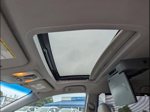 Used 2016 Toyota Sienna XLE image 11