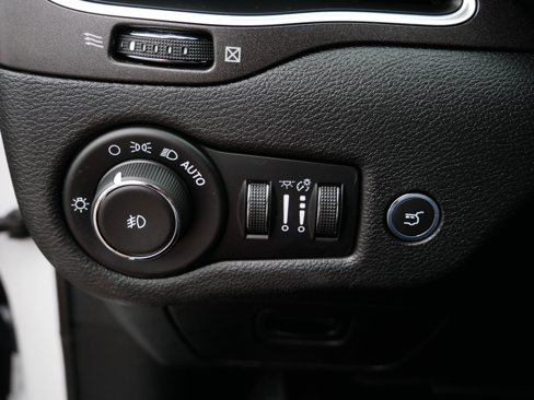 Used 2019 Jeep Cherokee Trailhawk w/ Comfort/Convenience Group image 26