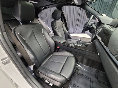 Used 2017 BMW 330i xDrive Sedan image 31
