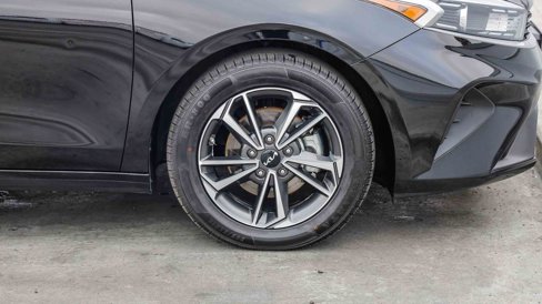 Used 2023 Kia Forte LXS w/ LXS Technology Package image 11