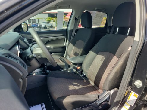 Used 2018 Mitsubishi Outlander Sport ES image 12