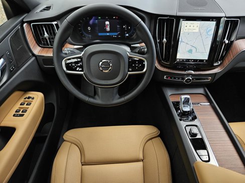 New 2025 Volvo XC60 B5 Ultra w/ Protection Package Premier image 32