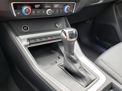 New 2025 Audi Q3 2.0T Premium image 11