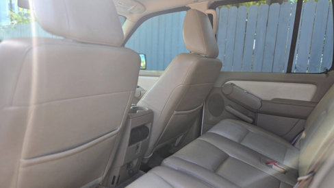 Used 2010 Mercury Mountaineer Premier image 13