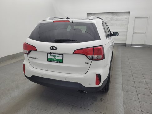Used 2015 Kia Sorento LX image 7
