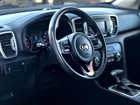 Used 2019 Kia Sportage LX image 9