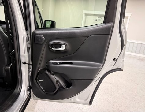 Used 2021 Jeep Renegade Limited w/ Sun & Sound Group image 20