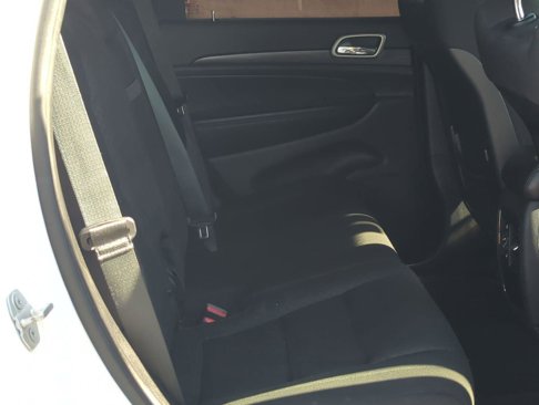 Used 2021 Jeep Grand Cherokee Laredo image 17