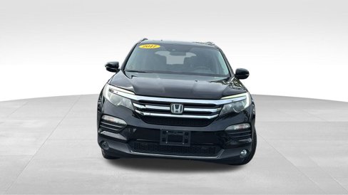 Used 2017 Honda Pilot Elite image 2