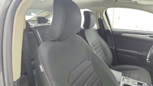 Used 2019 Ford Fusion SE image 26