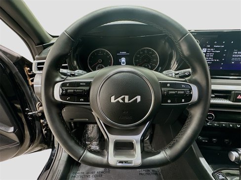 Used 2023 Kia K5 GT-Line image 11