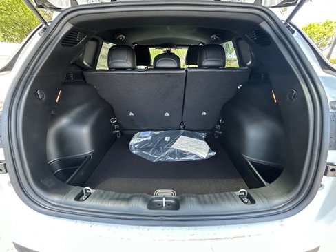 New 2025 Jeep Compass Latitude image 28