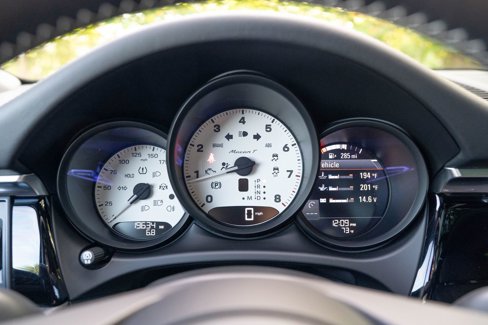 Certified 2023 Porsche Macan Turbo image 26