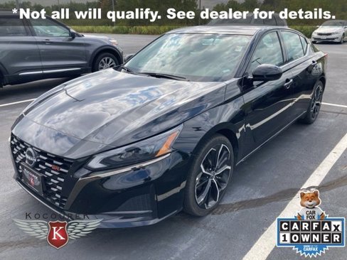 Used 2023 Nissan Altima 2.5 SR image 3