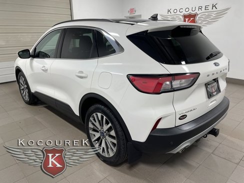 Used 2022 Ford Escape Titanium w/ Class II Trailer Tow Package image 4