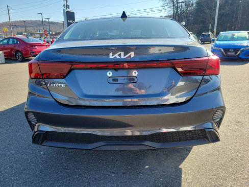 Used 2023 Kia Forte LXS image 5
