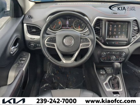 Used 2018 Jeep Cherokee Trailhawk image 14