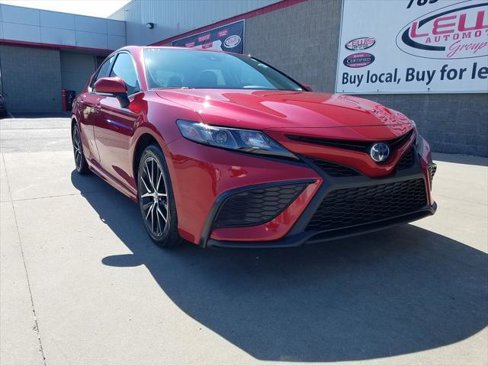 Certified 2024 Toyota Camry SE image 1