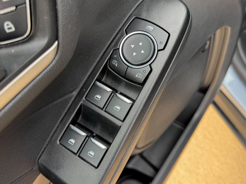 Used 2022 Ford Escape SE image 23